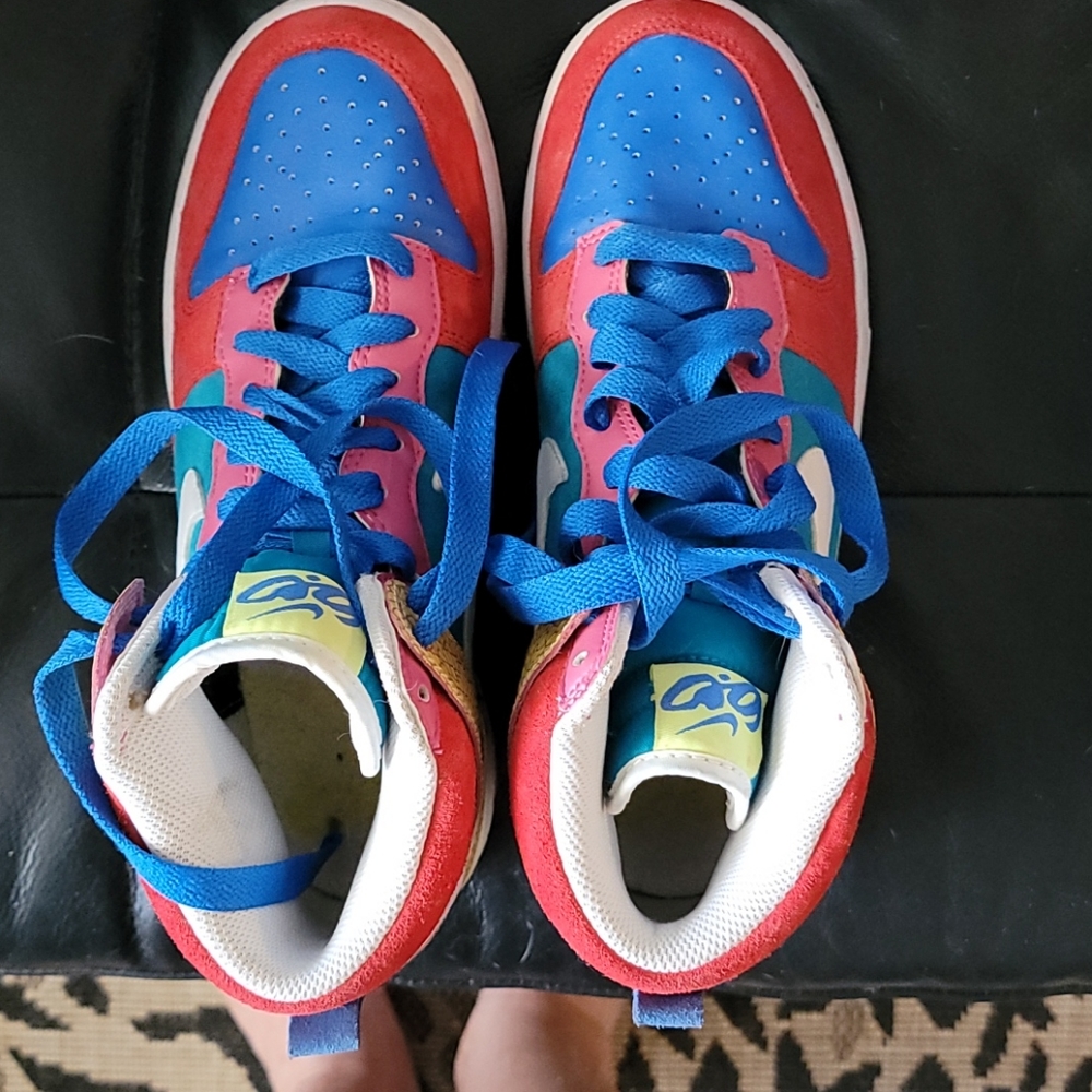 Nike womens size 8